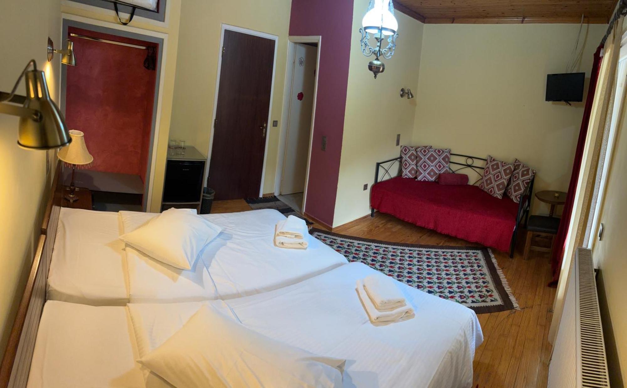 Guesthouse Sinoi Vitina Exterior photo