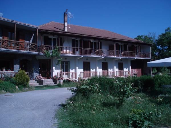 Guesthouse Sinoi Vitina Exterior photo